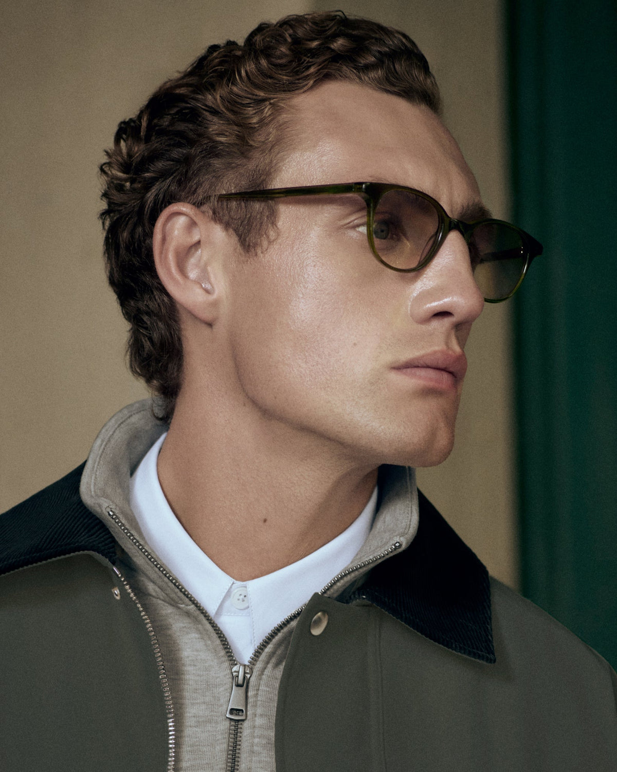 Atlant Helmut sunglasses, Green, model view